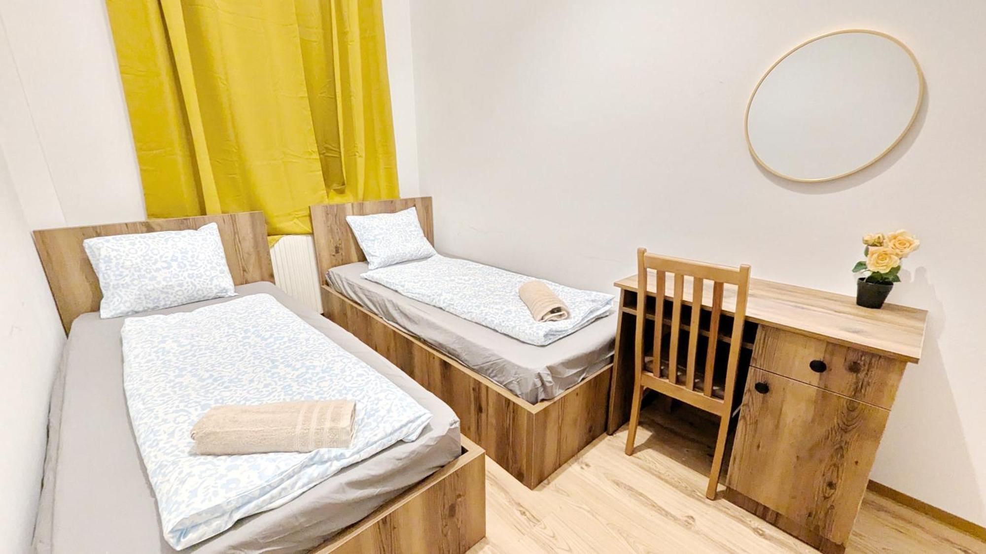 Spacious - 15 Min From Airport & Center, 5 Min From Main-bus Station Ez 1-9 Accommodatie bij particulieren Wenen