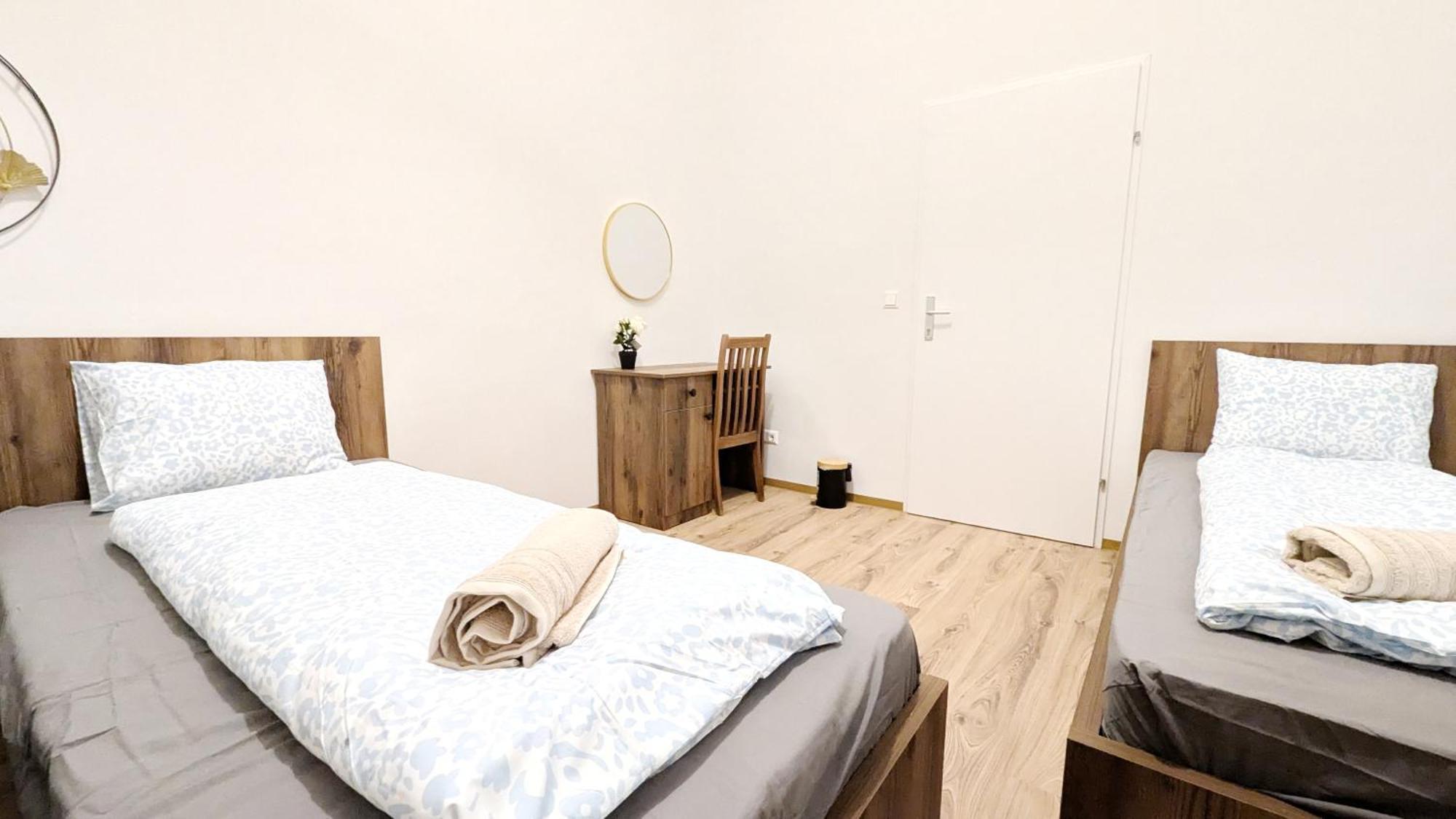 Accommodatie bij particulieren Spacious - 15 Min From Airport & Center, 5 Min From Main-bus Station Ez 1-9