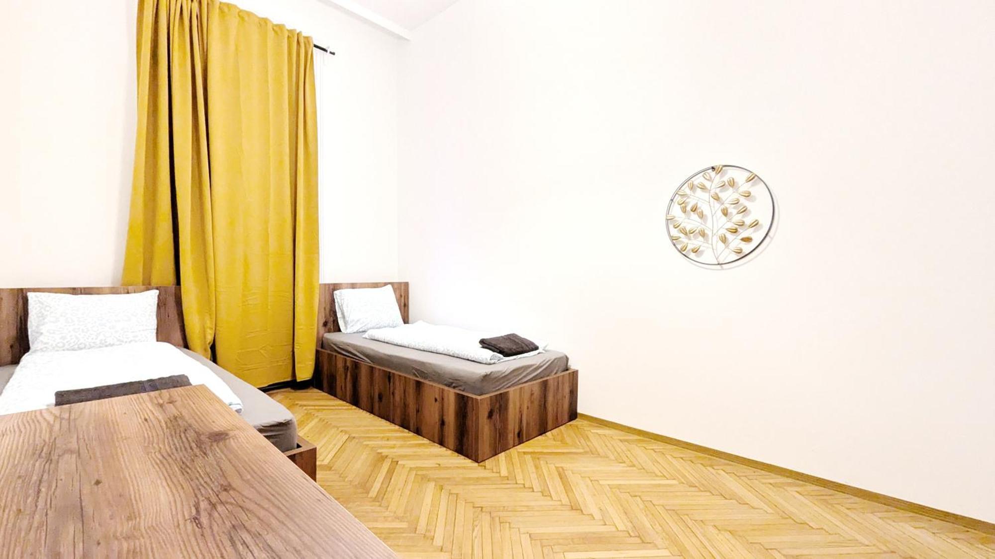 Accommodatie bij particulieren Spacious - 15 Min From Airport & Center, 5 Min From Main-bus Station Ez 1-9 *