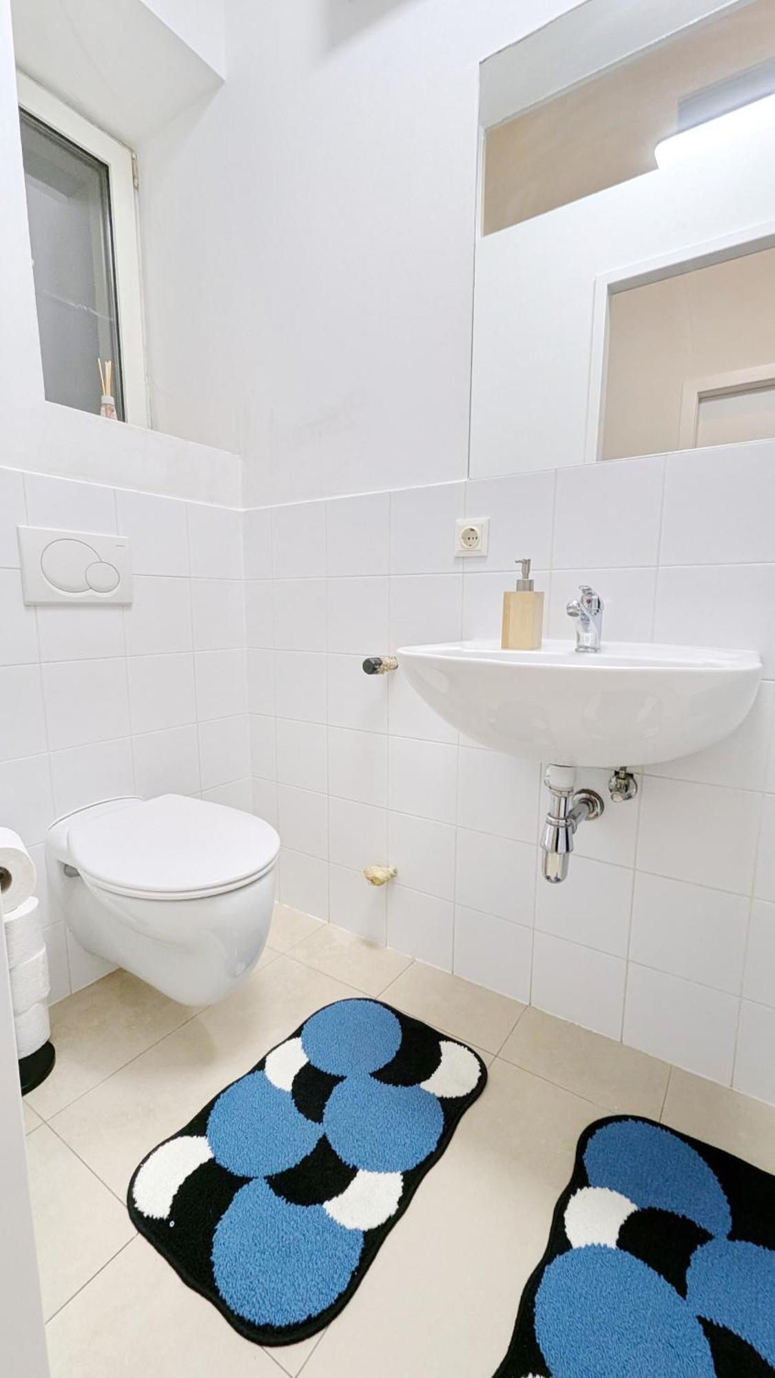 Accommodatie bij particulieren Spacious - 15 Min From Airport & Center, 5 Min From Main-bus Station Ez 1-9 *
