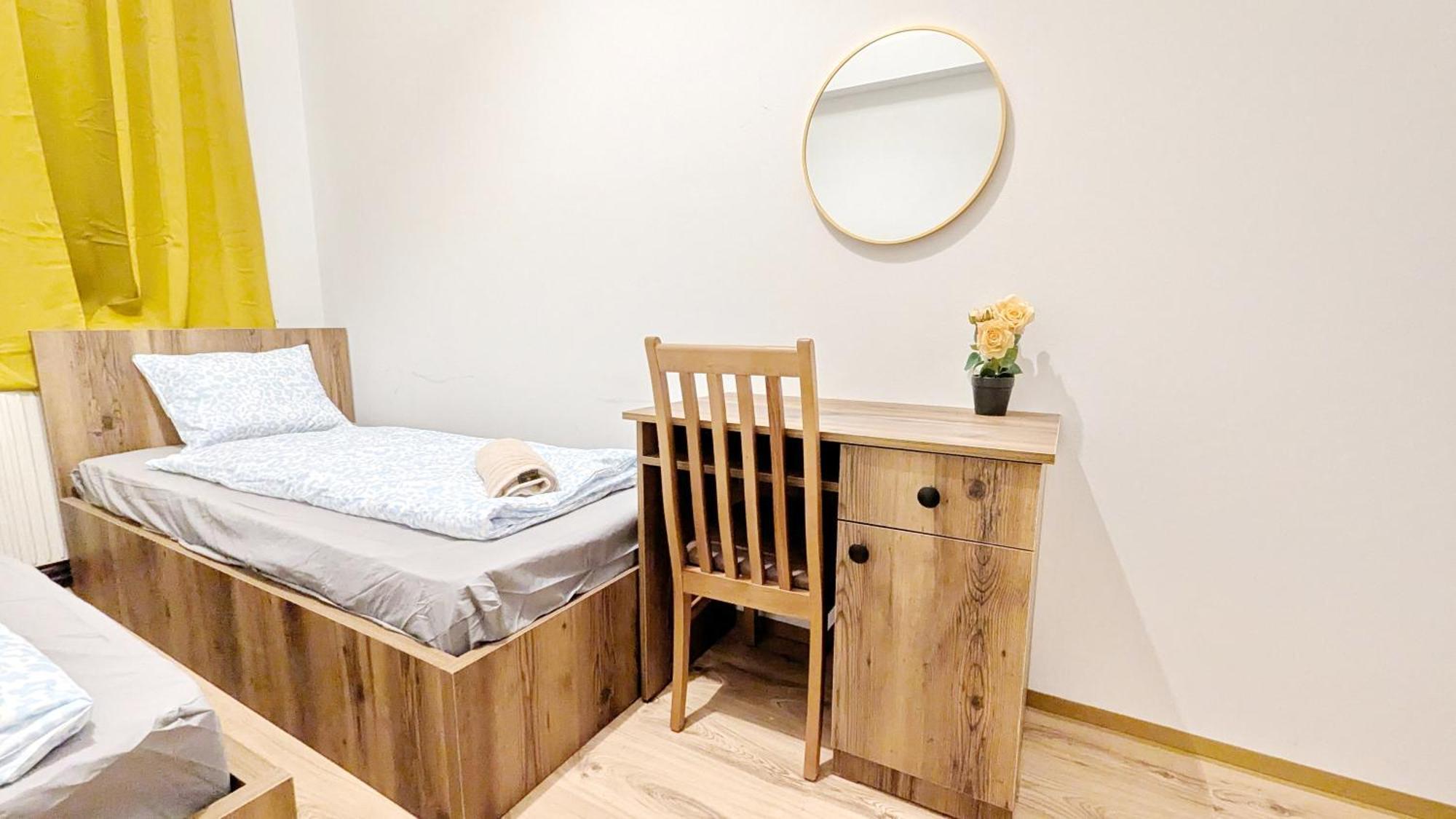 Spacious - 15 Min From Airport & Center, 5 Min From Main-bus Station Ez 1-9 * Vienne