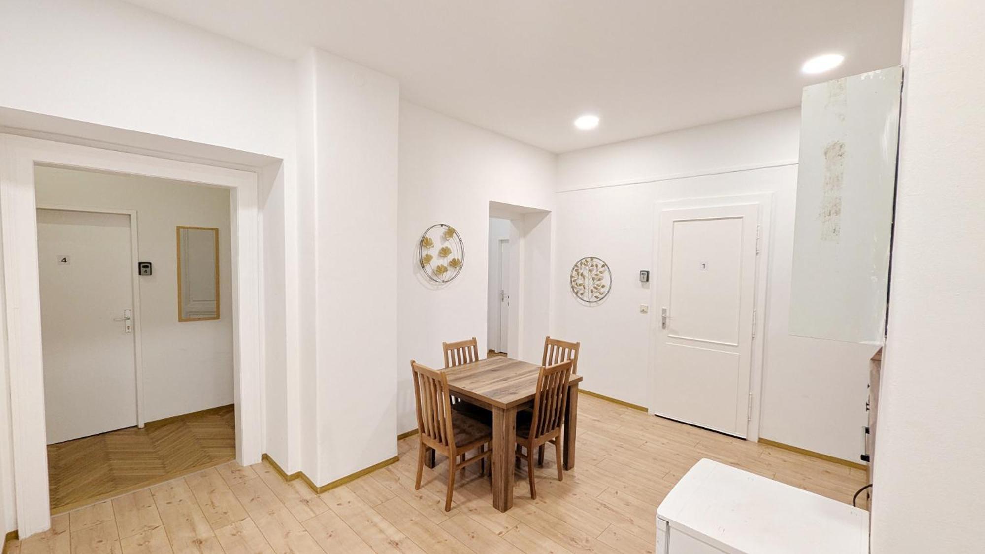 Spacious - 15 Min From Airport & Center, 5 Min From Main-bus Station Ez 1-9 Séjour chez l'habitant