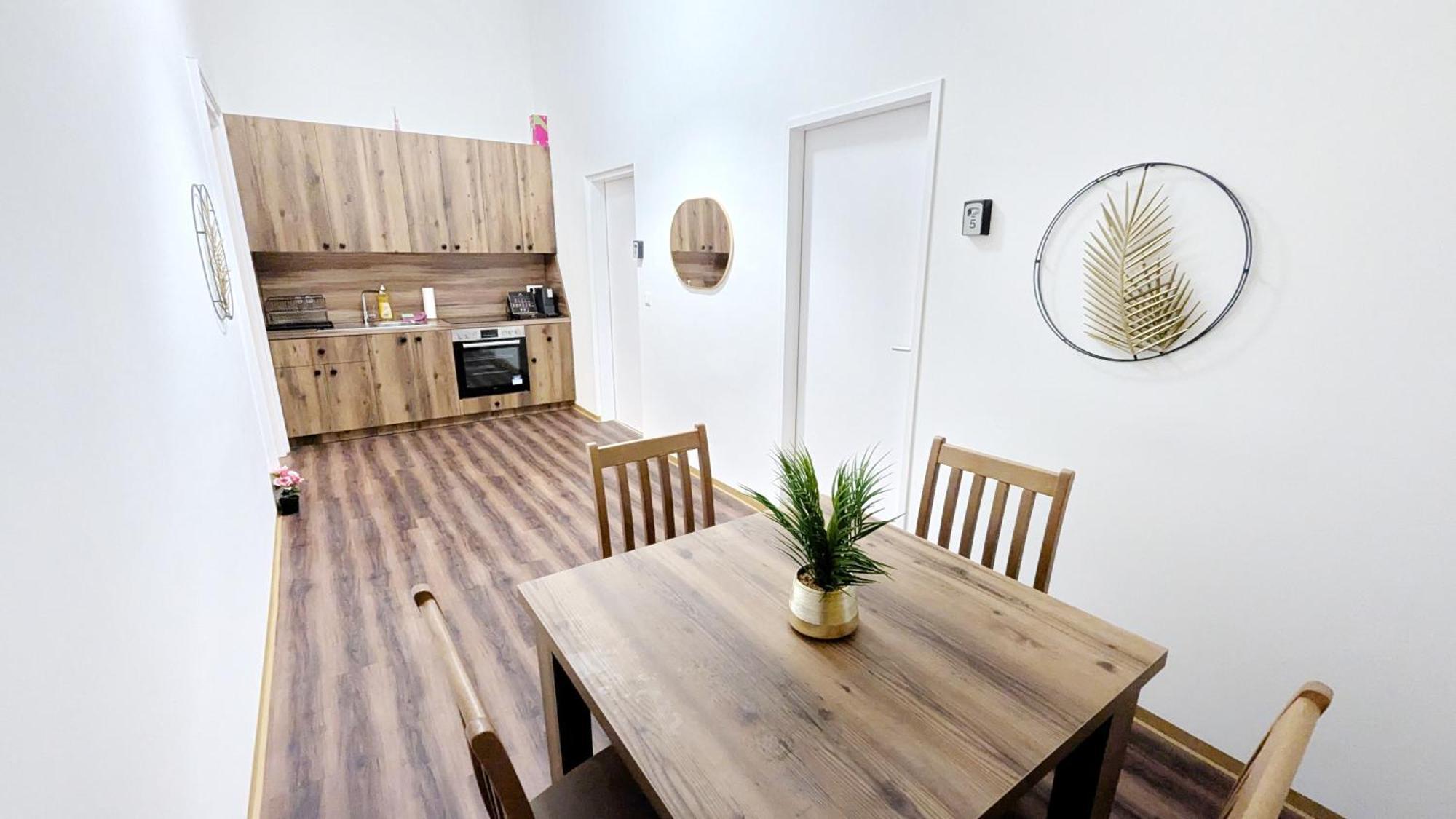 Spacious - 15 Min From Airport & Center, 5 Min From Main-bus Station Ez 1-9 Séjour chez l'habitant