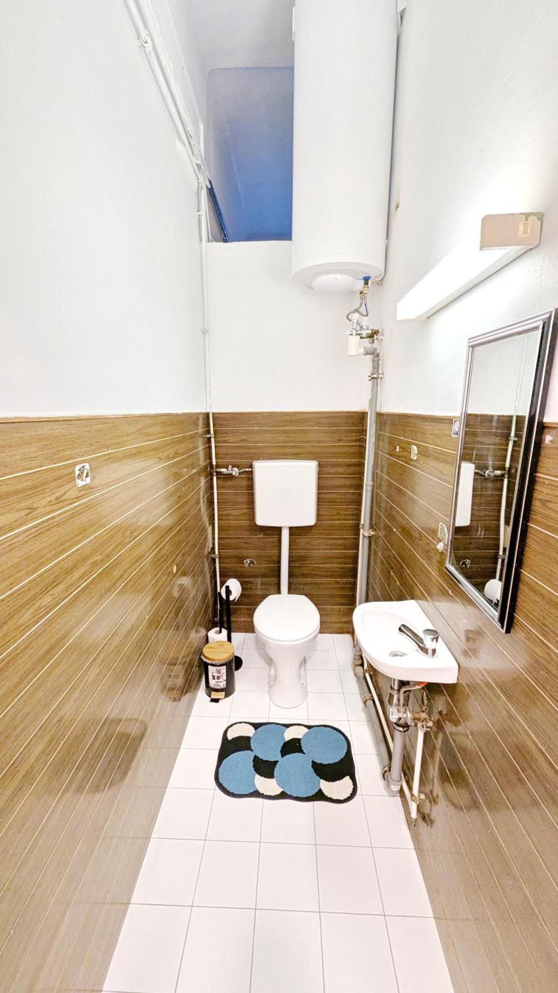 Spacious - 15 Min From Airport & Center, 5 Min From Main-bus Station Ez 1-9 * Vienne